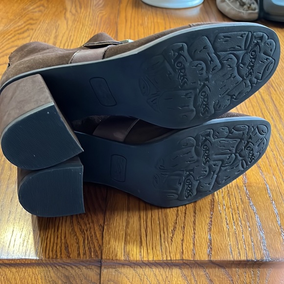 Korks Brown Leather Heeled Buckle Boots Sz 9.5 - Picture 6 of 6